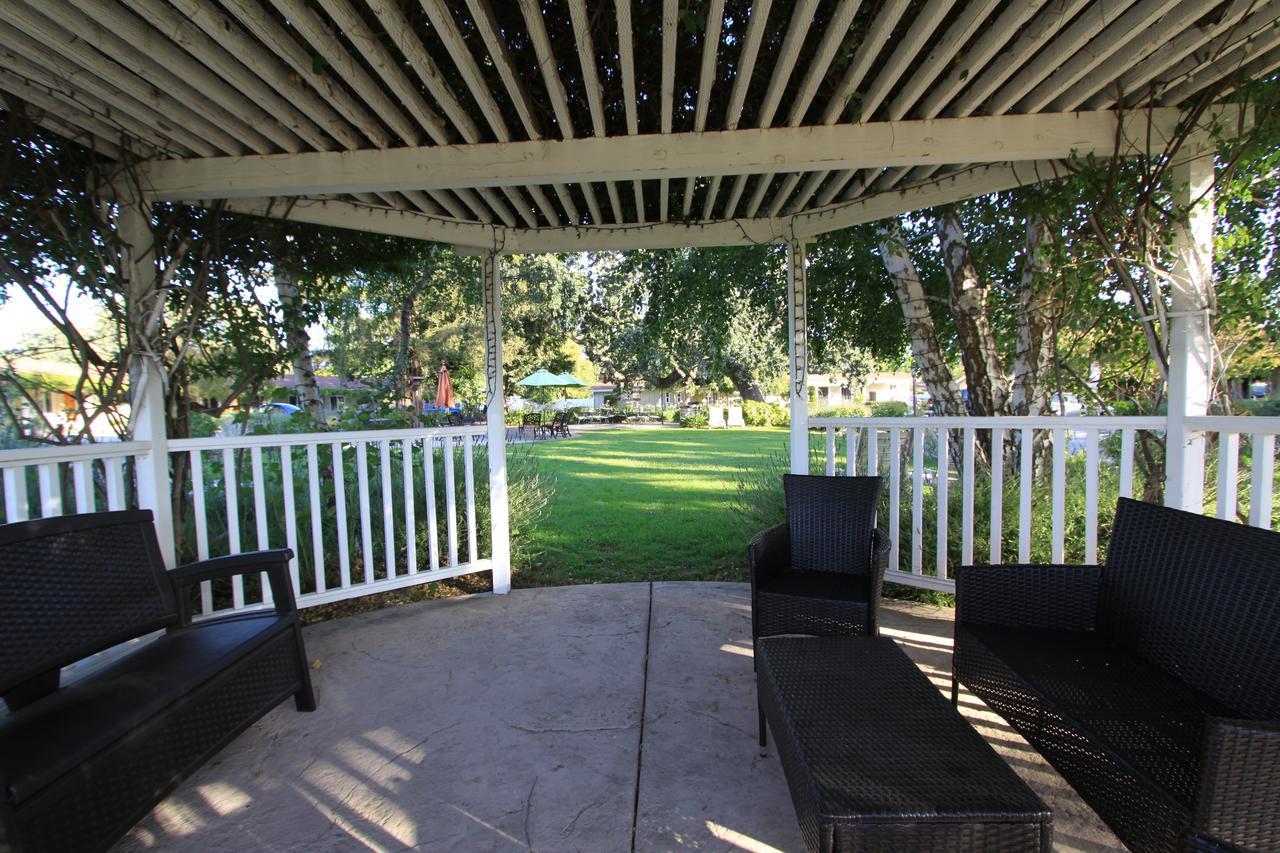 Meadowlark Inn Solvang Eksteriør billede